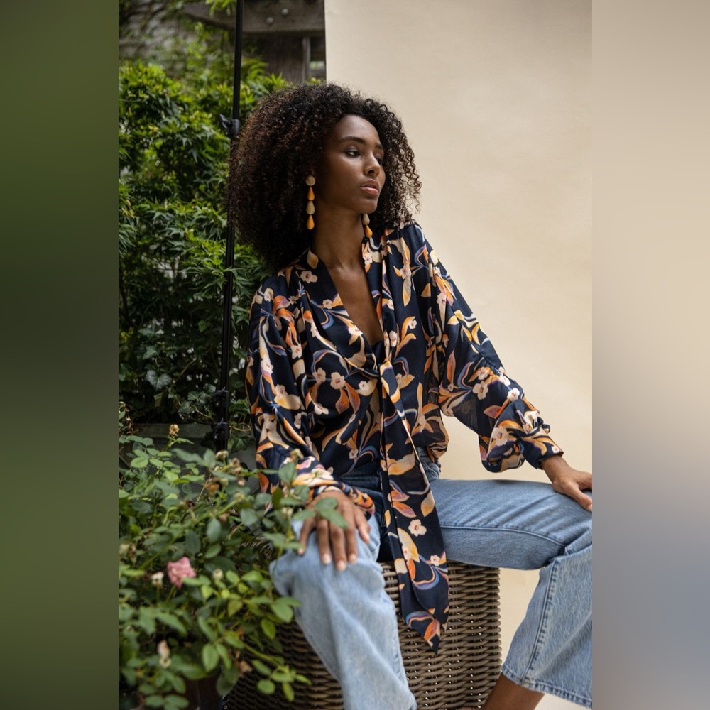 Sachin + Babi | NWT Resort 2021 Floral Print Tie Neck Blouse Large